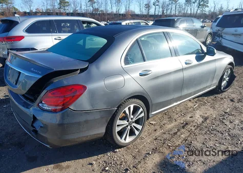 2018 Mercedes-Benz C 300 4Matic z USA, uszkodzony, nr VIN WDDWF4KB0JR335356